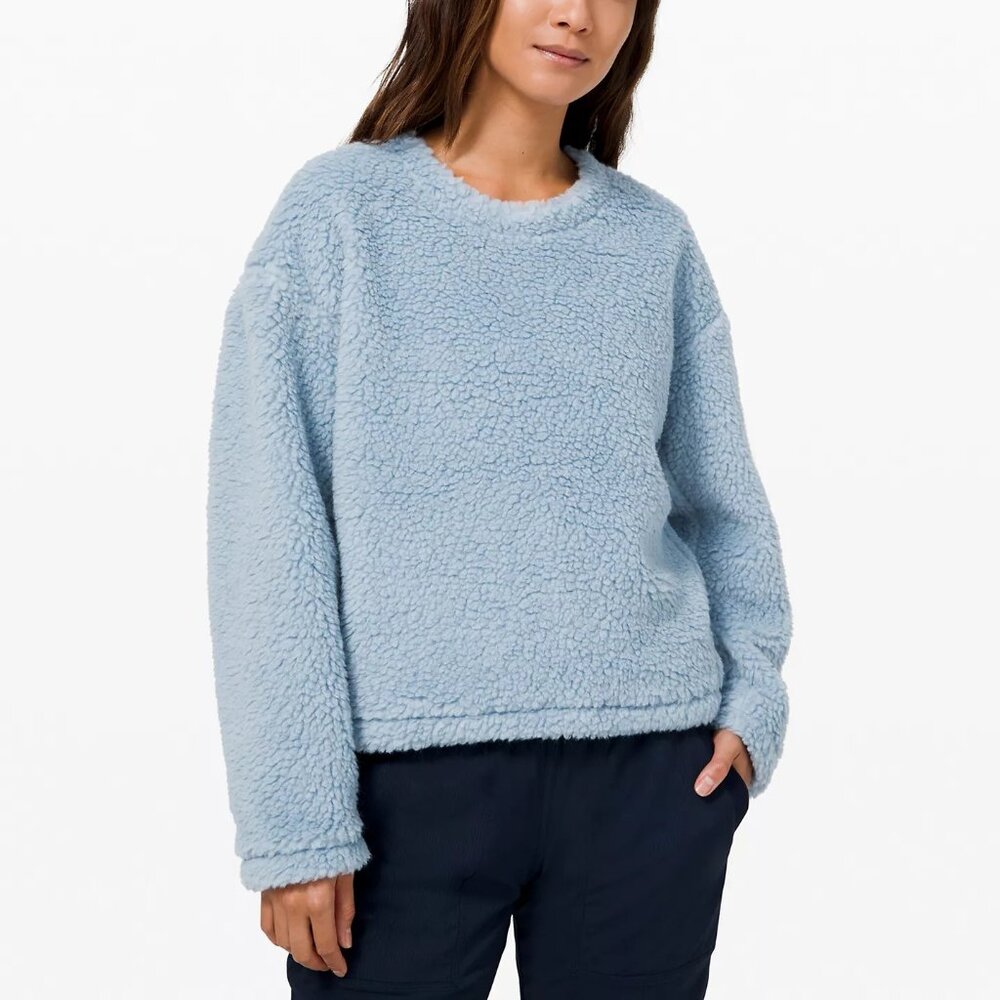 Lululemon Women's Blue Sherpa Wool Blend 1/4 Zip On Back Cropped Pullover Top 10 - Picture 1 of 6